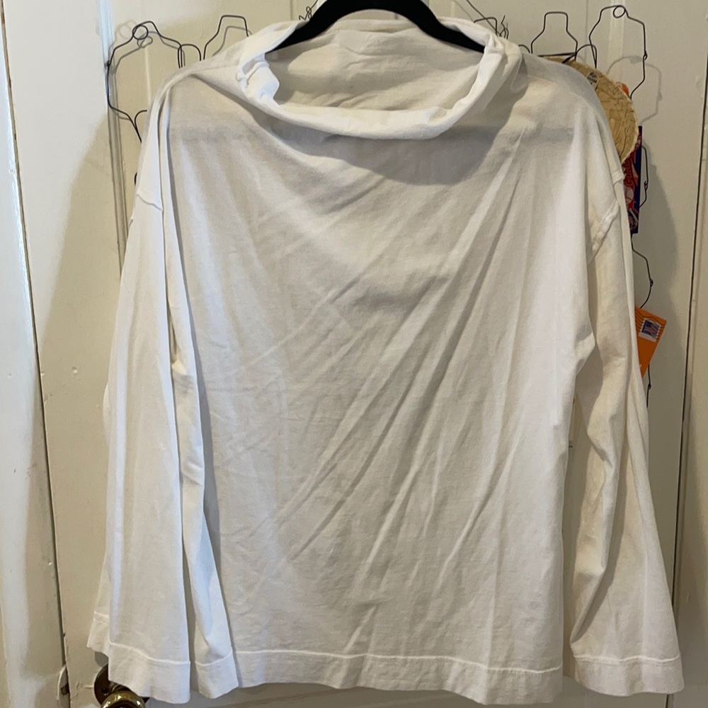 White long sleeve cotton shirt